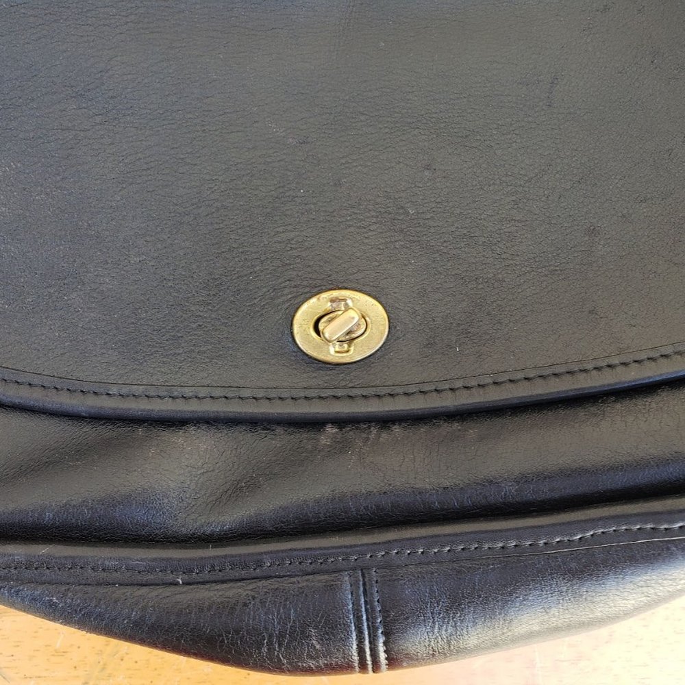 Vintage Coach Black Distressed Leather Saddle Bag Gem